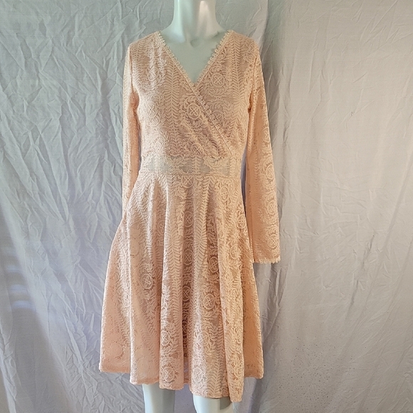 Abercrombie Nude Lace Midi Dress Fit and Flare V-Neck Fairy Ethereal NWT Medium - Picture 1 of 10
